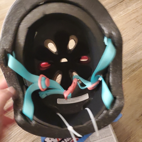 Youth Raskullz Bicycle Helmet - Picture 2 of 5